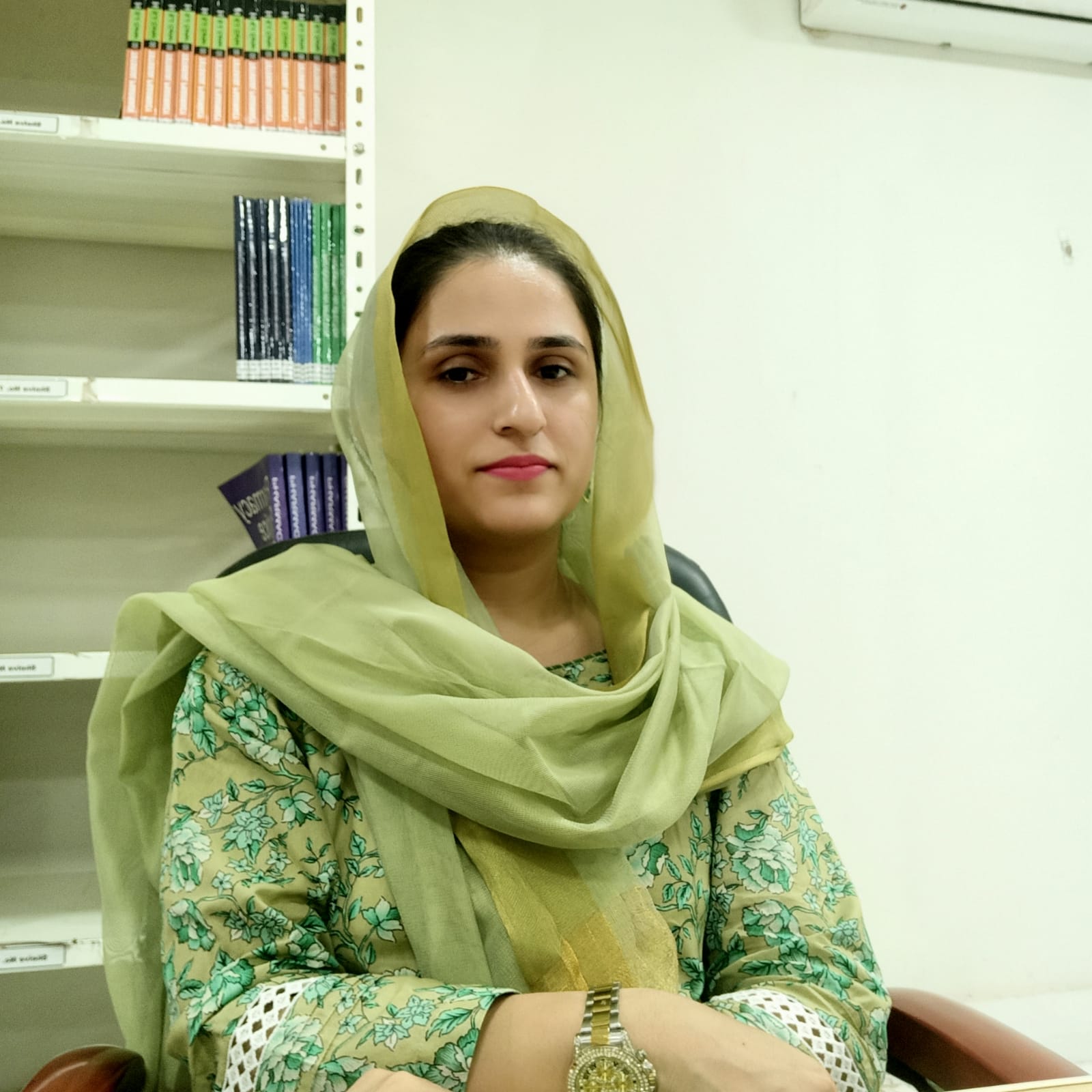 Best rated dentist near me - Dr. Tabinda Nasir